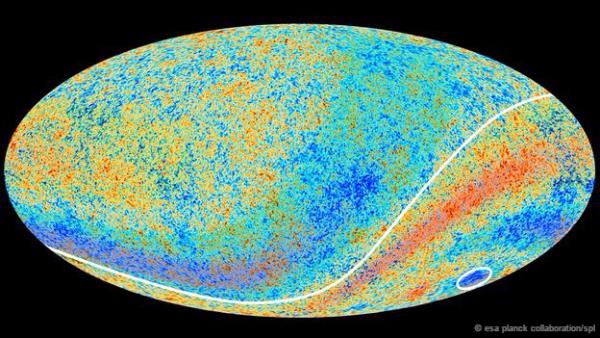 <p>2 - Byk k</p>  <p>Bu teoriye gre evren bir btn olarak ya geniliyor ya da daralyordur; ayn byklkte kalamaz. 1917&#8217;de bu sonuca varan Einstein kendi teorisine inanmakta zorluk ekiyordu.</p>  <p>  1929&#8217;da Amerikan gkbilimci Edwin Hubble evrenin genilediine dair delilleri ortaya koydu.</p>