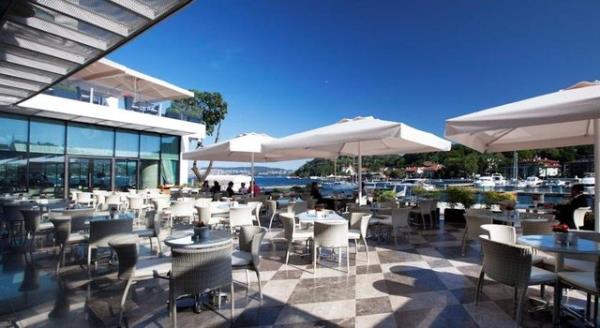 Edirne cieri, Hnkar beendi, etli yaprak sarma, orman kebab mende yer alan yemeklerden.