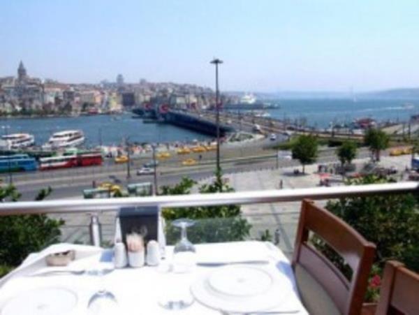 Hamdi Restaurant<br>  Ramazan ruhunu doya doya yaayacanz en gzel noktalardan biride Eminn'nde Yeni Camii ve Galata kprsne nazr iftar yapabileceiniz Hamdi restaurant.