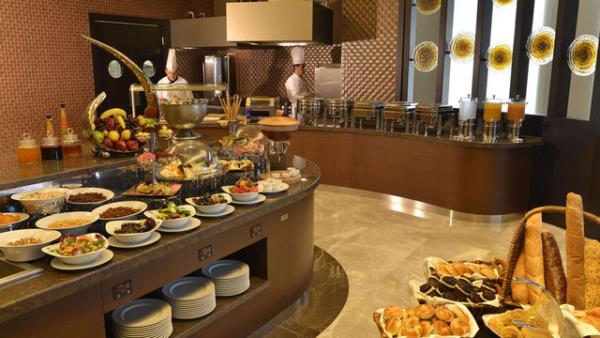 Hnkar orbas, Ege yrk orbas, kzl orba, saray katmeri... gibi geni bir bfe sizi karlyor.