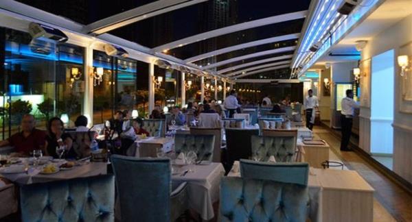 Izgara balk ve meze eitleri bakmndan zengin olan restaurantda et eitleri de mevcut.