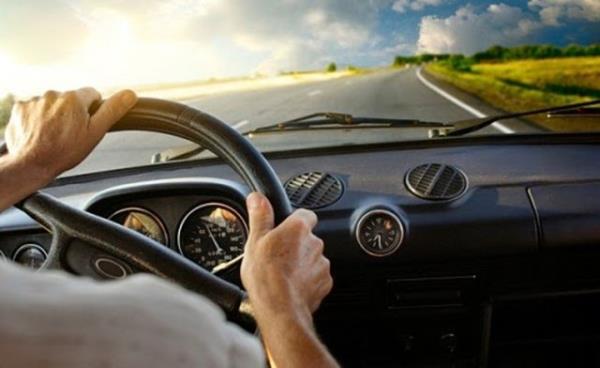 Arabann kontroln kaybetmek: Hayattaki kontrol kaybetmek ve eitli aksaklklar olarak yorulabilir.