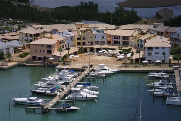 <p><b>Dominik Cumhuriyeti</b></p>    100 bin dolar yatrma vatandalk hakk verirken, e ve ocuk varsa tutar 200 bin dolara kyor.