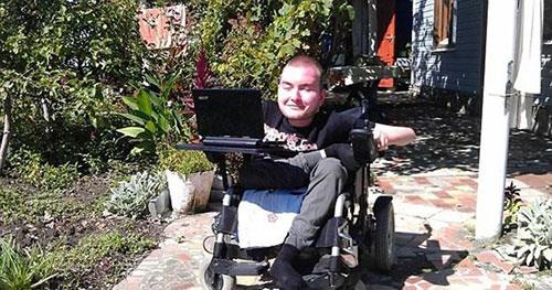 Operasyon nasl gerekleecek?  <br>  Gerekli finansal destein salanmas durumunda 150 doktor ve hemirenin katlm ile gerekleecek operasyon kapsamnda gnllnn kesilen omurilikleri &#8216;polietilen glikol&#8217; isimli bir yaptrc madde ile baka bir bedene yerletirilecek.