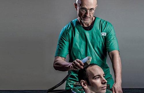 Kafa nakli mmkn m?  <br>  nsan kafasn baka bir bedene nakledebileceini iddia eden talyan cerrah Sergio Canavero'ya gre bu sorunun cevab evet. 'Dr. frankenstein' olarak anlan Canavero, izin almas durumunda ilk denemesini 2017'de yapmak istiyor.