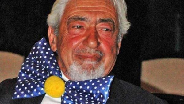 Teknesiyle dnyann evresini dolaan ilk Trk denizci Sadun Boro, 5 Haziran'da Marmaris&#8217;te tedavi grd hastanede tm mdahalelere ramen kurtarlamayarak hayatn kaybetti.