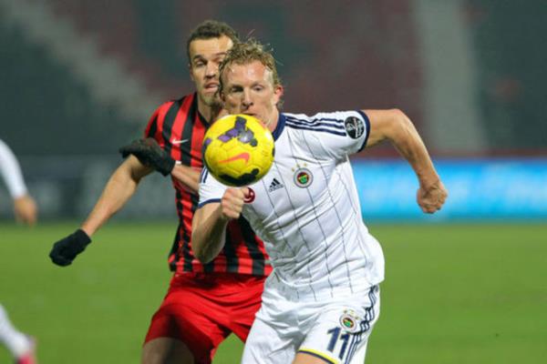 Dirk Kuyt - 2 milyon 850 bin Euro