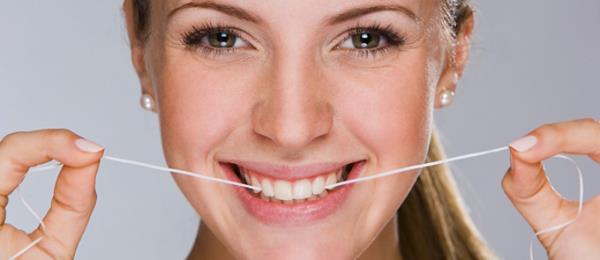 Ramazan aynda oru tutanlarn azlarnda tkrk bezlerinin rettii salg ve tkrn ykama kapasitesi azalr. Bu durum bakterilerin az iinde remesini kolaylatrr. Bakteriler ise asitlenmeye yol aarak di rklerine dahi neden olabilir. Bu nedenle dilerin yemeklerden sonra iyice temizlenmesi arttr.