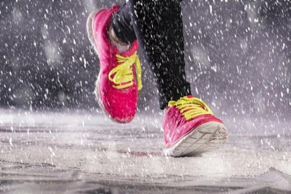 Ortaya kan darbe enerjisinin bir ksm deformasyon enerjisine dntrlr.