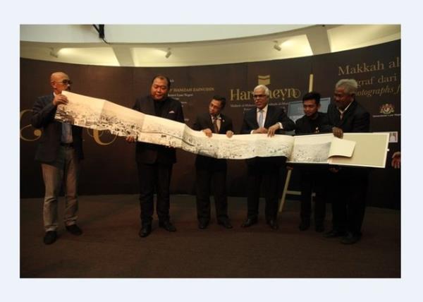 slam mimarisi konusunda yarmalar dzenlemekte ve yaynlar hazrlamaktadr.