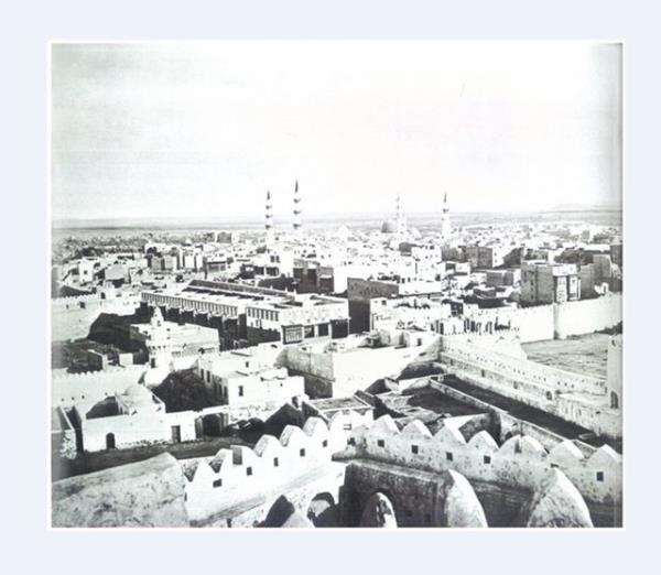 Ayrca IRCICA 2014&#8217;te Sultan II. Abdlhamid Albmlerinden ve Fahrettin (Trkkan) Paa koleksiyonundan seilmi fotoraflarla Osmanl dneminde Mekke el-Mkerreme ve Medine el-Mnevvere balkl aklamal bir...