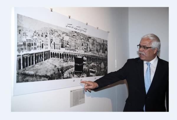 IRCICA, dnyann eitli blgelerinde slam medeniyetinin ve Mslman milletlerin tarihi hakknda aratrma, yayn ve kongreler dzenlemektedir.