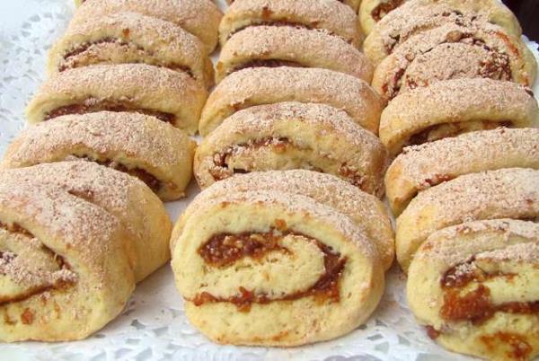 zellikle kalp ve tansiyon hastas iseniz, hamurlu, tuzlu ve kzartma tr yiyeceklerden uzak durun.