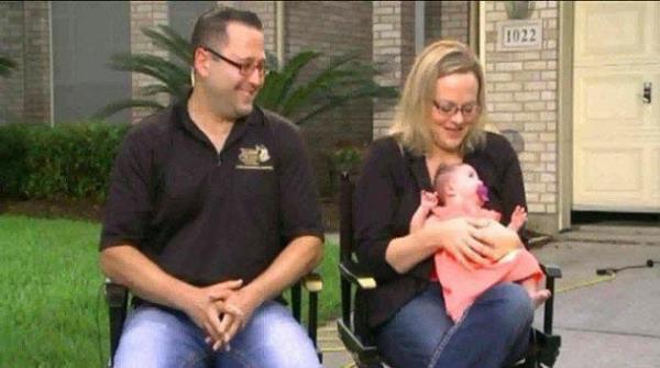 Erica Nigrelli  Missouri'de retmen olan Erica Nigrelli 36 haftalk hamileydi ve iteyken bir gn bayld. Kocas Nathan ayn okulda retmendi ve hemen 911'i arad, karsnn nbet geirdiini syledi.