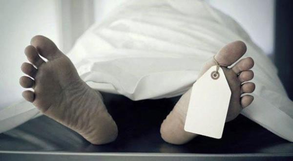 Johannesburg  Temmuz 2011'de Gney Afrikal bir aile levazmcy arad ve 80 yandaki babalarnn ldn rapor etti. Grevli geldi, adam kontrol etti, nabz ve nefes alma gremeyince adam morga gtrd ve bir dolaba koydu. 21 saat sonra adam uyand ve lk atmaya balad, haliyle bu grevlileri ok korkuttu ve onu bir hayalet sandlar. Morgun sahibi Ayanda Maqolo korkmu bir ekilde polisi arad ve polis gelene kadar beklediler. Magolo neyle kar karya olduklarn bilmedii iin silahna sarldn syledi. Polis geldikten sonra adam dolaptan karld ve bir hastaneye yerletirildi, ama hem morg sahibi hem de yal adam hayatlar boyunca unutamayacaklar bir travma yaad.