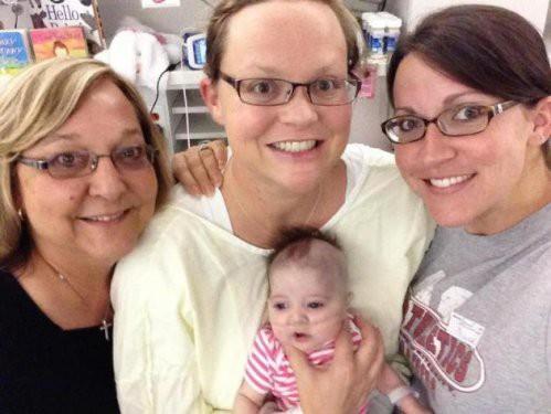 imdi anne ve bebei salkl ve yayor.