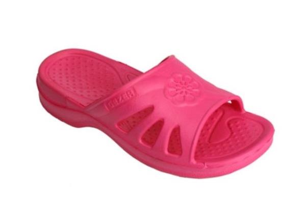 Plastik Banyo Terlii<br>  Genelde ii slak olan, her evde aynsndan bulunan, eitli renkleriyle gnlleri fetheden bir terlik eidirir. Bunun retimini kim balatmsa byk bir aklllk etmi, zira bizi birtakm dertlerden kurtarm...