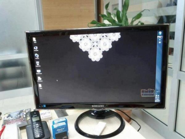 Dantel<br>  Televizyon, sehpa, telefon, bilgisayar, damacana, aydanla her eyin stne konulur bu dantel. Nasl bir ilevi veya zellii olduu bilinmiyor fakat dekoratif olarak en ok kullanlan ey danteldir Trk evlerinde. El emei gz nurudur.