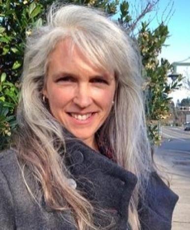 Yalannca salar neden beyazlar?<br>  Yalannca sa rengini reten pigmentler durulur ve samz normal rengini alr. Evet normal rengi gri.