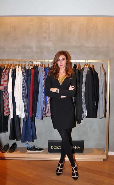 Ece Skan: TED Ankara Koleji mezunu. ODT'de psikoloji eitimi ald.