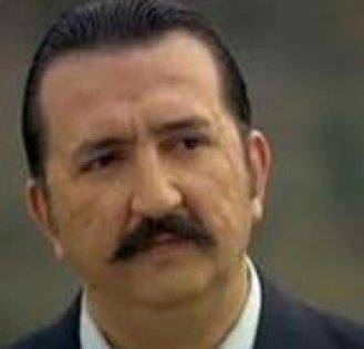 Renan Bilek, Galatasaray Lisesi mezunu.