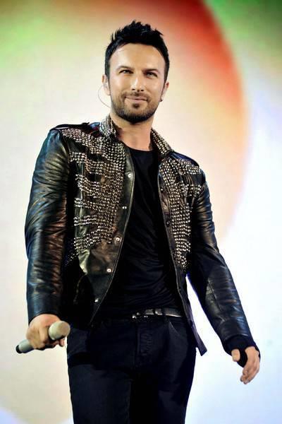 Tarkan, Karamrsel Lisesi mezunu.