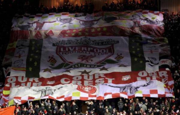 Afi konusunda en yeniliki taraftar grubuna sahip Liverpool, Frank Graceffa tasarm dev afile - 2001