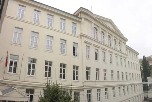 <p>G. Galilei ve talyan ile Avusturya Lisesi</p>  <p>Milli Eitim Bakanl tarafndan aklanan Yerletirme Esas Puan (YEP) dikkate alacak. Bu puan 24 Haziran tarihinde 500 tam puan zerinden aklanacak.</p>