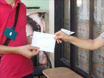 Allah Resul, dier mminleri de hasta ve akraba ziyaretlerine tevik ederdi. zellikle Ramazan aynda fakirlere yaplacak yardm, fitre ve zekat konularnda tavsiyelerde bulunurdu