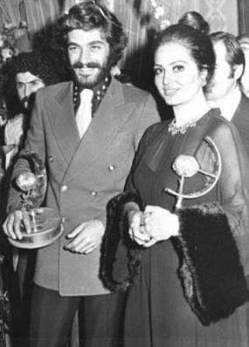 Kadir nanr ve Trkan oray dl alrken