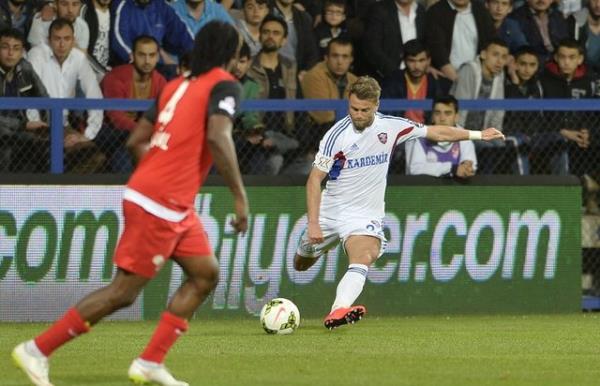 Erdem zgen - Karabkspor'dan Bursaspor'a (Bedelsiz)