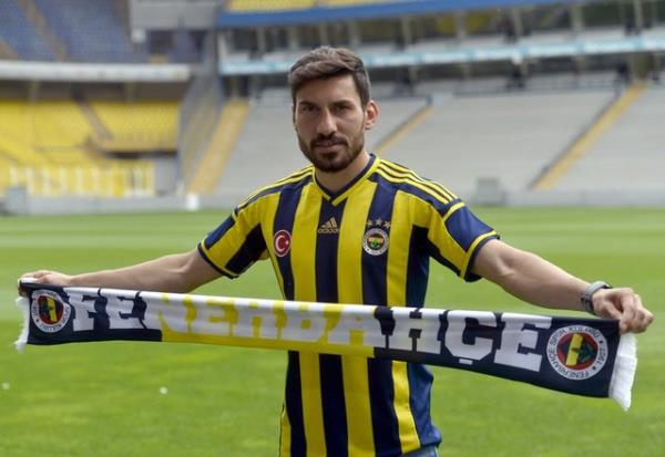 ener zbayrakl - Bursaspor'dan Fenerbahe'ye (1,7 milyon Euro)