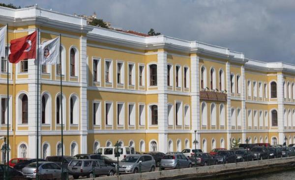 10- Galatasaray niversitesi<br>    Ynetici karma oran yzde 3,2