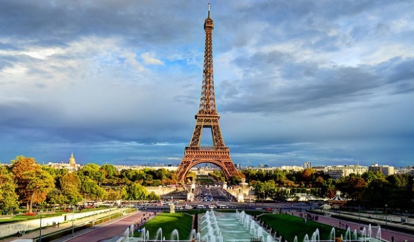 Eyfel Kulesi, Paris, Fransa  Fransa&#8217;y daha iyi anlatabilecek bir eser yok. ster etrafnda ister en tepesinde her yanyla ba dndrcdr.