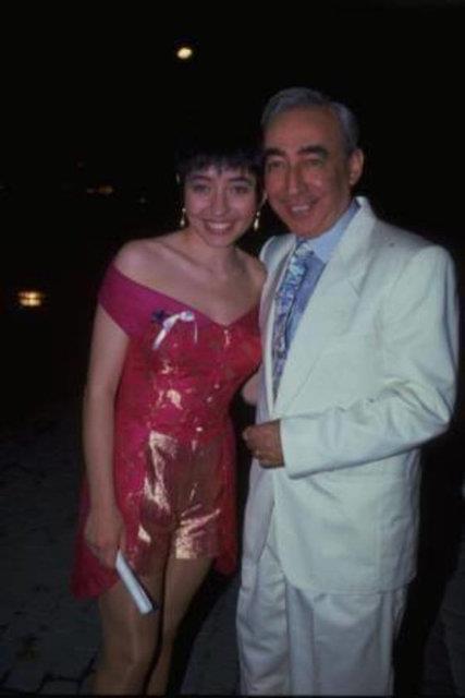 Muhsin Bey'in ekimleri srasnda tant Sermin Hrmeri'le 1989'da ikinci evliliini yapt. ift 1997'de boand...