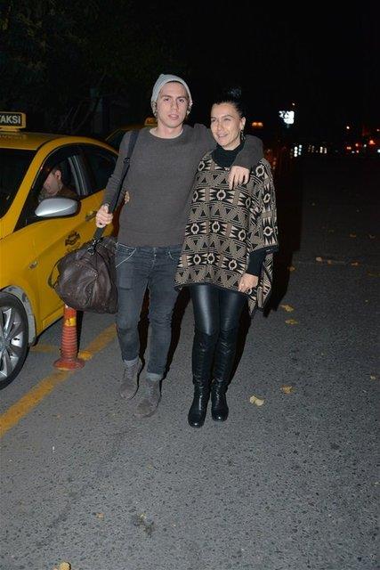 evval Sam, nceki akam ngiltere&#8217;de tiyatro eitim gren olu Tark Emir Tekin ile Cihangir&#8217;de grntlendi.