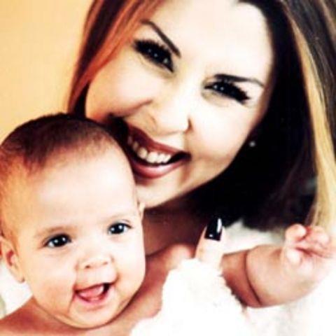 Nilfer'in evlat edindii kz Aye Nazl