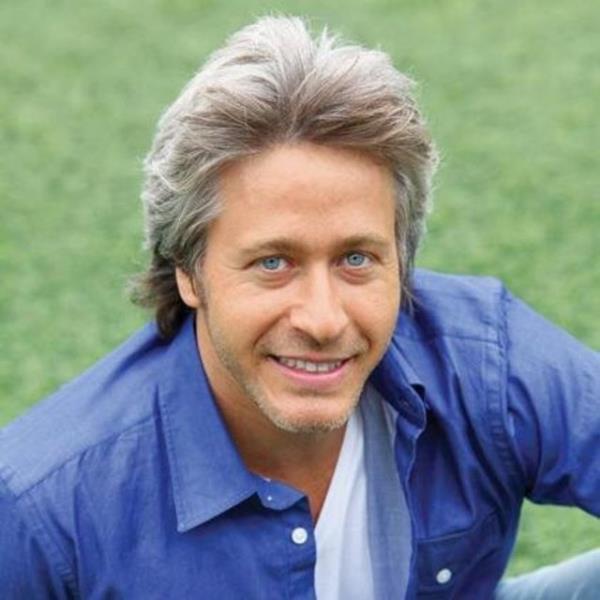 Creklibatur'un ya ilerleyip salar beyazlamaya baladka, babasna birebir benzedii fark edildi.