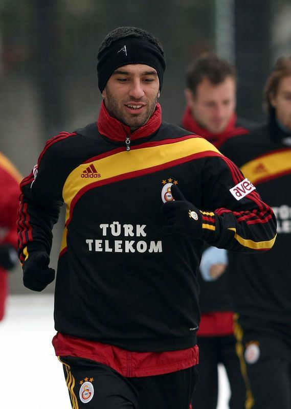 te fotoraflar ile gemiten gnmze Arda Turan...