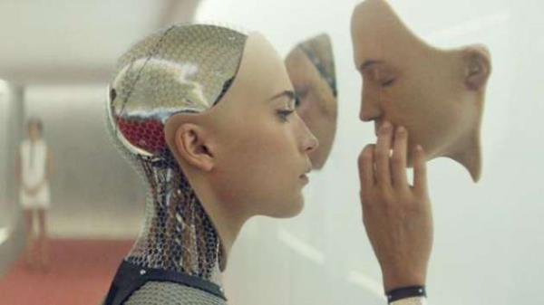 1. Ex Machina  <br>  Taste of Cinema, u ana kadar gsterime giren 2015 filmleri arasnda en iyileri seti.