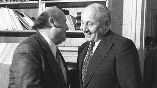 Trkiye&#8217;de ancak 2000&#8217;li yllarda uygulamaya geen genel salk sigortasna bu koalisyon protokolnde 'Sosyal Konular' bal altnda yer verildi. Bugn hl tartlan kdem tazminat da o protokoldeydi: