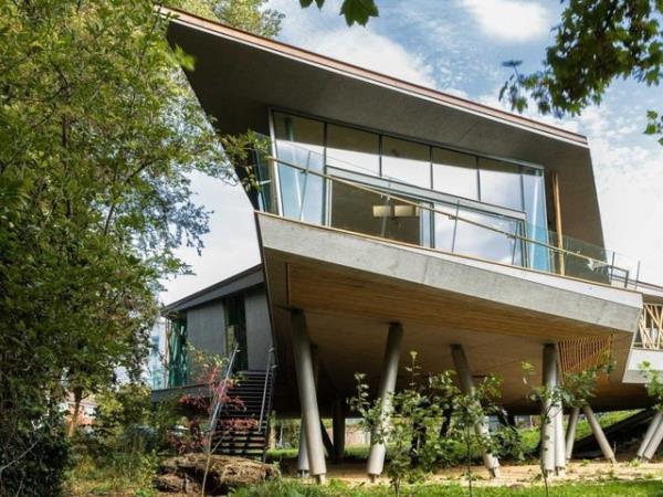Oxford'da ina edilen Maggie's Centre isimli bina Wilkinson Eyre Architects imzasn tayor.