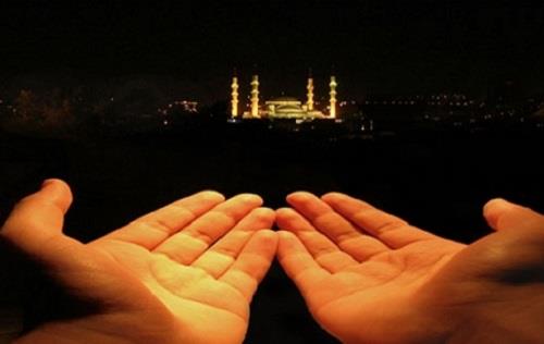 Allahm,&#8232; Dzenimizin bozulmasndan dolay mitsizlie dmeyelim. nsanlarn bize kar olmasndan dolay sarsnt yaamayalm. "bu dnya, darlma dnyas deil, bir dayanma lemidir" deyip diimizi skp sabredelim, maruz kaldmz durumlardan kurtulmak iin de alternatif k yollar arayalm en kritik anlarda dahi deiik stratejiler retip&#8232;hep azm u ikdamda bulunalm Ya Rabbi!