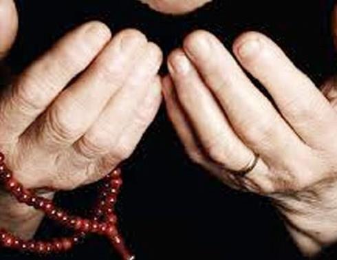 Hz. Aie (r.a) validemiz : &#8220;Ya Rasulellah (sav) Kadir gecesine rastladm zaman nasl dua edeyim?&#8221; diye sorunca, Peygamber Efendimiz (sav) : &#8220; Ey Allah&#8217;m sen affedicisin, affetmeyi seversin, beni de affet&#8221; diye dua ve niyazda bulunmasn buyurmutur.