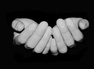 Allahm,&#8232; Hedefimizde hep teler tllenip dursun. Bizler Hak rzasna balanm, srekli ilerleyen ve srekli mesafelerle yaka paa olan iman insanlar olalm ya Rabbi! Matlbumuza ulaacamz ana kadar hep bir kheylan gibi koalm; koarken de herhangi bir beklentiye girmeyelim Ya Rabbi!