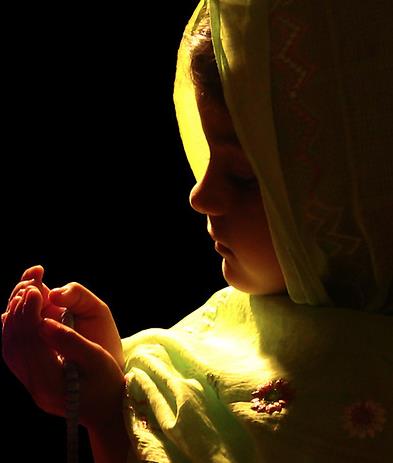 Allahm,&#8232; Kendi gayret ve aktivitelerimizin yannda, senin tevfik ve inayetine de fevkalde nem verelim. Her hareketimizde rzana mazhar olma yollarn aratralm. Senin inayetine vesile saylan birlie-beraberlie olaanst ihtimam gsterelim Ya Rabbi!