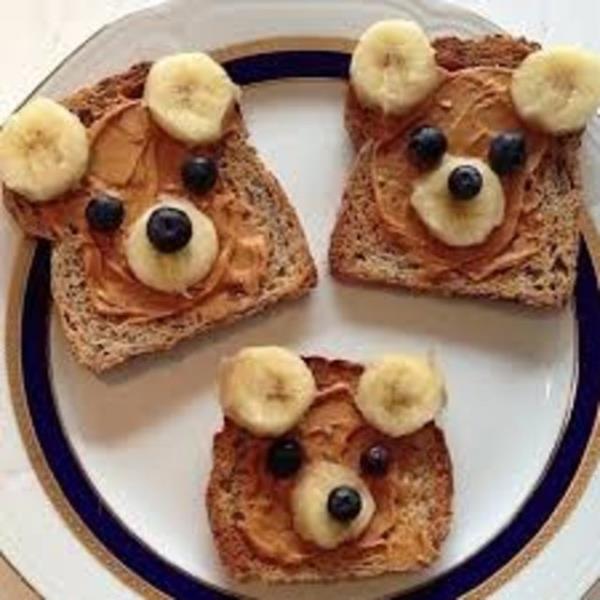 71. Tatl ihtiyacnz bir dilim buday ekmei zerine eritilmi siyah ikolata srp zerine muz ve meyve dorayarak giderin.