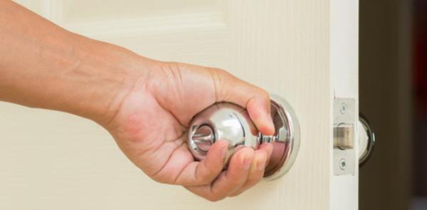 1.Ofisinizin kap kolunu her gn bezle silin.