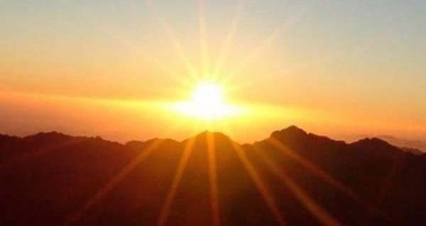 7. Her sabah gnei selamlayn. 10 dakikanz alacak 6 duru ve selamlama tekniiyle gne balamak hem esnemenizi hem de glenmenizi salar.