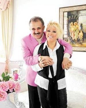 �nl� �ark�c� uzun s�redir Faik �zt�rk ile birlikte.